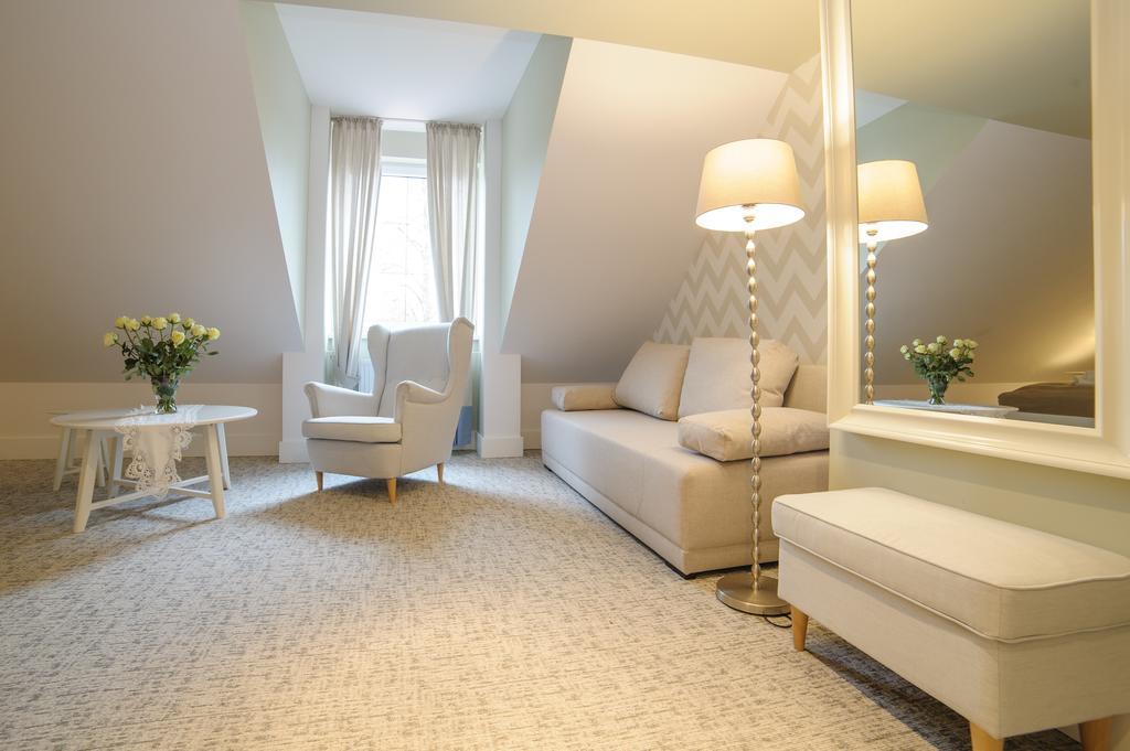 Grota Bochotnicka Apartment คาชิเมียร์ซ ดอลนี ภายนอก รูปภาพ