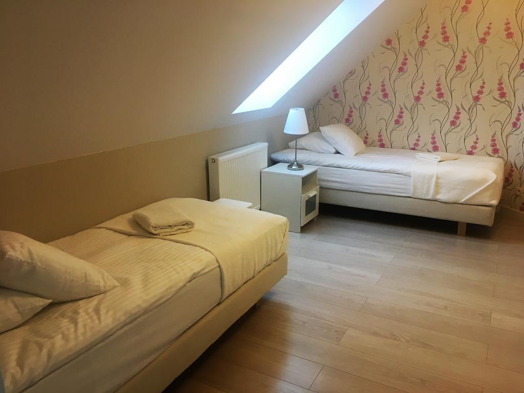 Grota Bochotnicka Apartment คาชิเมียร์ซ ดอลนี ภายนอก รูปภาพ