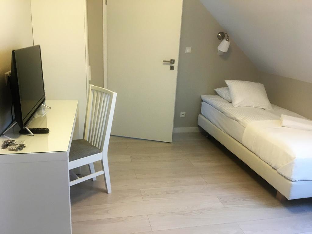 Grota Bochotnicka Apartment คาชิเมียร์ซ ดอลนี ภายนอก รูปภาพ