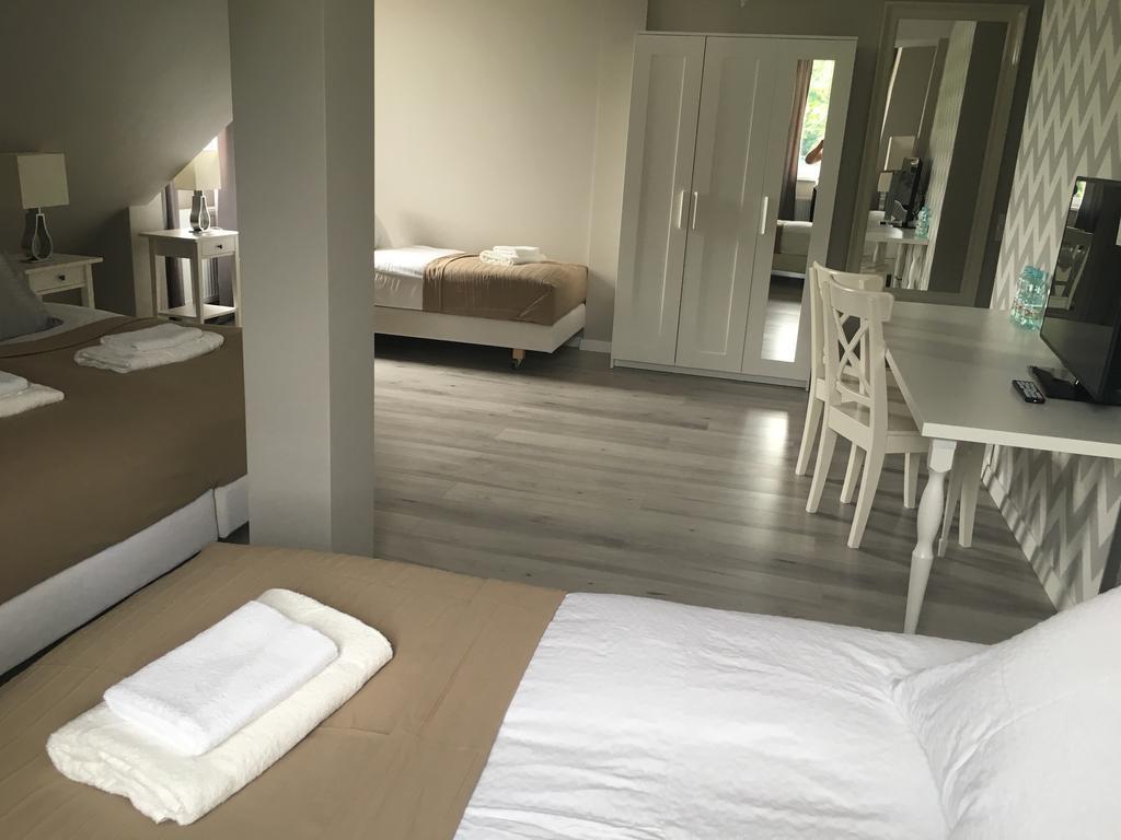 Grota Bochotnicka Apartment คาชิเมียร์ซ ดอลนี ภายนอก รูปภาพ