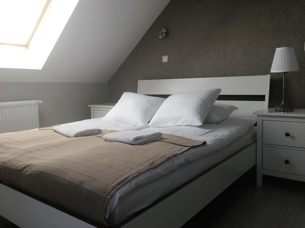 Grota Bochotnicka Apartment คาชิเมียร์ซ ดอลนี ภายนอก รูปภาพ